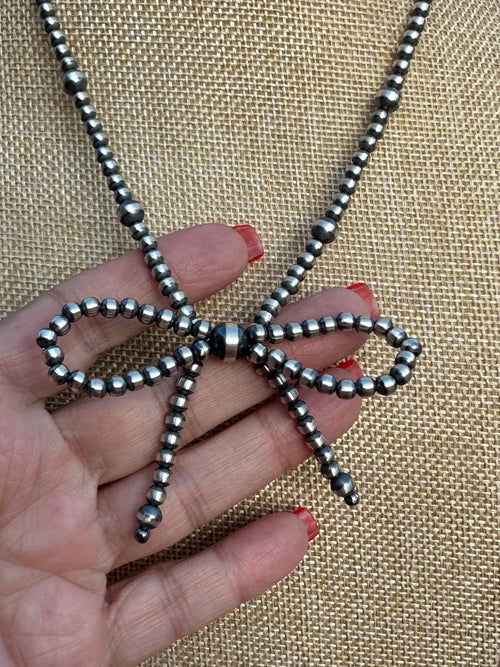 Handcrafted Made 4-8mm Sterling Silver Pearl Beaded Bow Tie Necklace 16 inches long