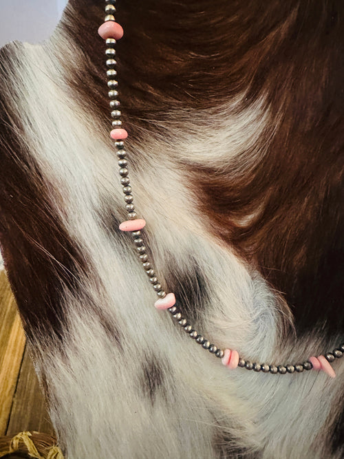 Handcrafted Queen Pink Conch & Sterling Silver 18” Beaded Necklace