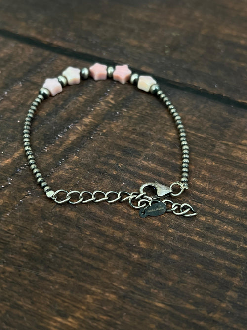 Handmade Sterling Silver Pink Conch Beaded Star Bracelet with Signed Nizhoni (7)