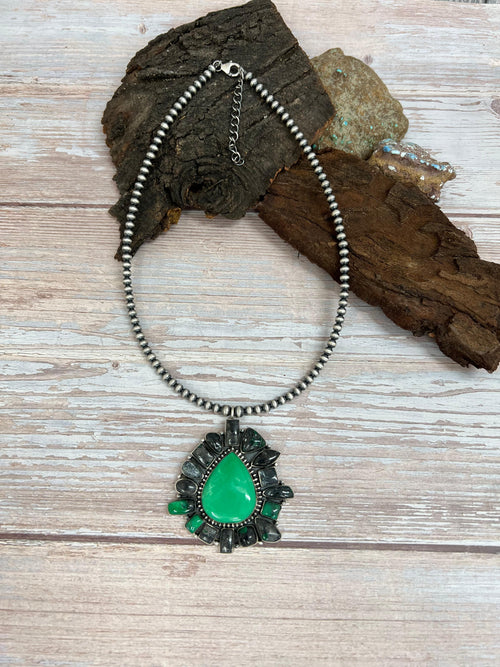 Handmade Sterling Silver Emerald Rose Beaded Necklace with Signed Nizhoni