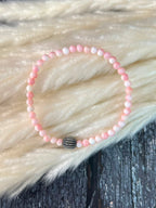 Handmade Sterling Silver Queen Pink Conch Collection: Stretchy Beaded Bracelet (4)