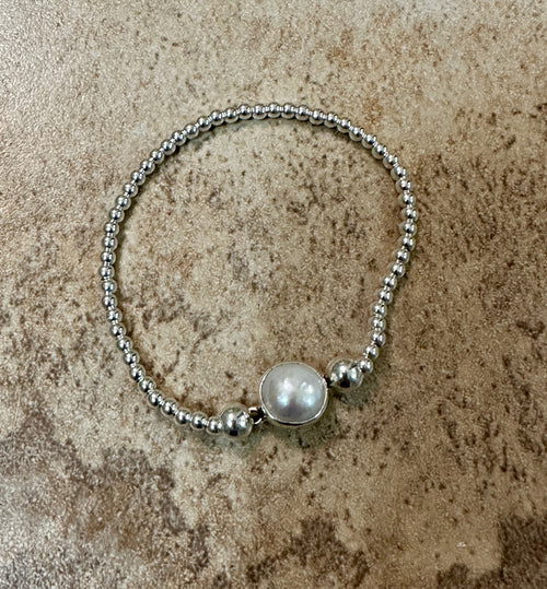 Beaded Stretch Bracelet w/ Pearl Center