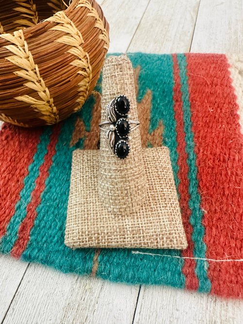 Old Pawn Navajo Sterling Silver & Onyx Ring