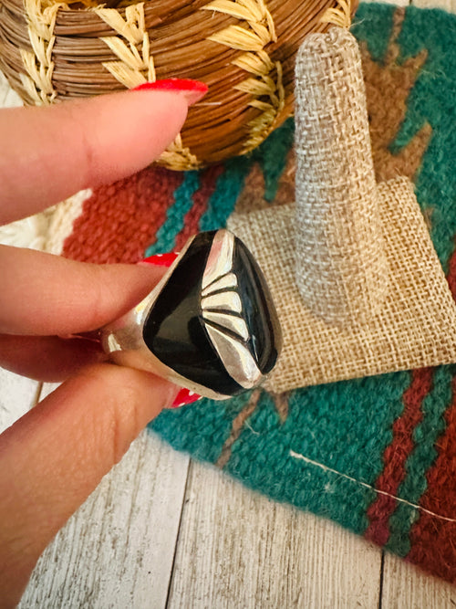 Old Pawn Navajo Sterling Silver & Onyx Ring Size 9.25