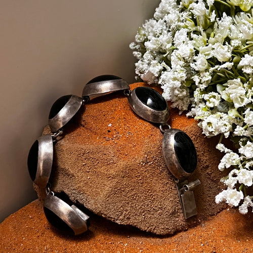 Handmade Old Pawn Sterling Silver & Oval Black Onyx Bracelet