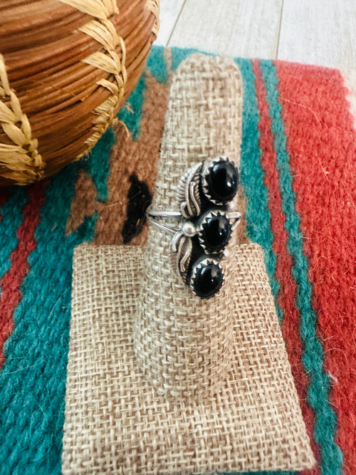 Old Pawn Navajo Sterling Silver & Onyx Ring