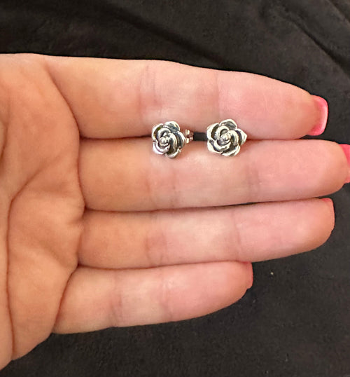 Vintage Style Flower Stud Earrings