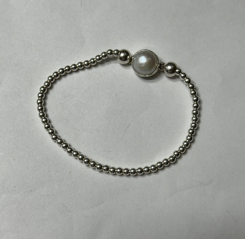 Beaded Stretch Bracelet w/ Pearl Center