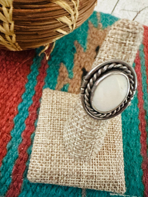 Handcrafted Old Pawn Sterling Silver & Mother of Pearl Ring Size 6.5