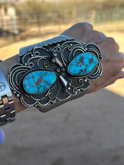 Estate Collection Old Pawn Sterling Silver & Turquoise Cuff Bracelet /