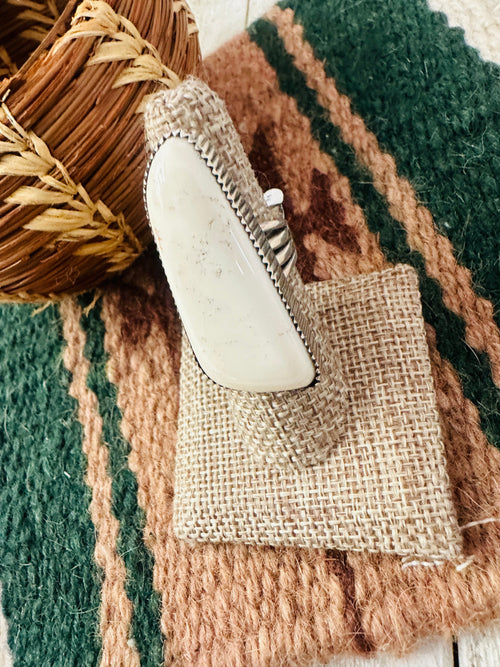 Old Pawn Handcrafted White Buffalo & Sterling Silver Inlay Ring Size 6.75