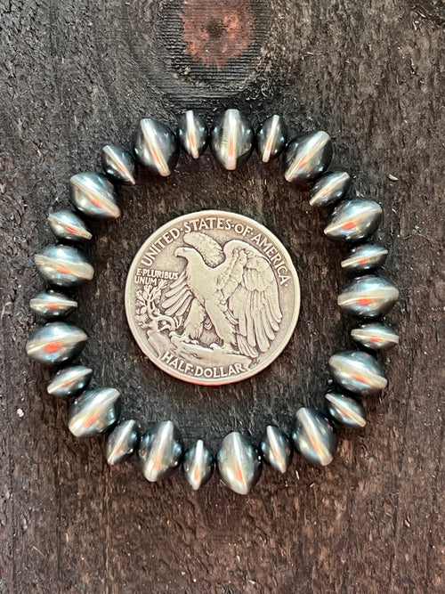 Handcrafted Vinita Cowboy Handcrafted Sterling Silver Stretch 6mm to 12.5mm Beaded Bracelet