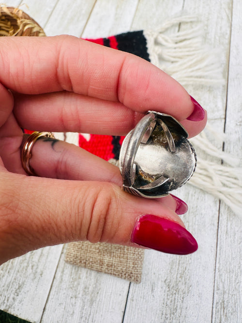 Old Pawn Handcrafted Turquoise & Sterling Silver Ring Size 9