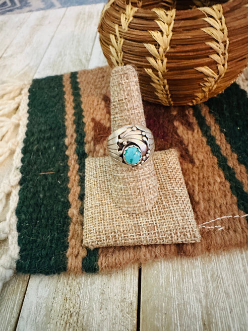 Old Pawn Handcrafted Turquoise, Coral & Sterling Silver Ring Size 5.5