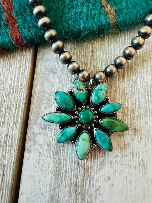 ** Christmas Collection ** Handmade Sterling Silver & Emerald Valley Beaded Necklace Signed Nizhoni