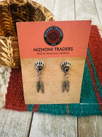 Old Pawn Navajo Onyx & Sterling Silver Bear Paw Feather Dangle Earrings