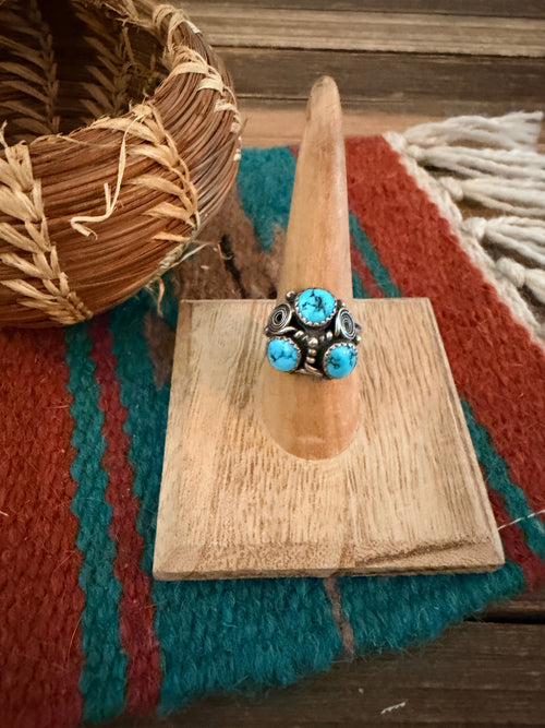 Old Pawn Handcrafted Turquoise & Sterling Silver Ring Size 7.25