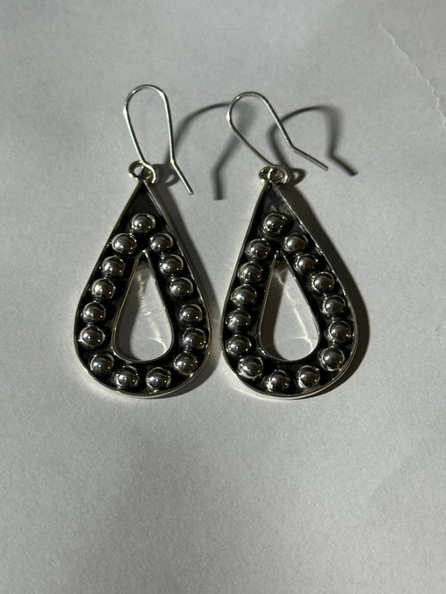 Vintage Teardrop Outline w/ Beads Earrings