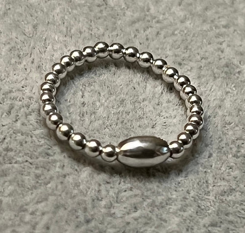 Beaded Stretch Ring With Center Ellipse