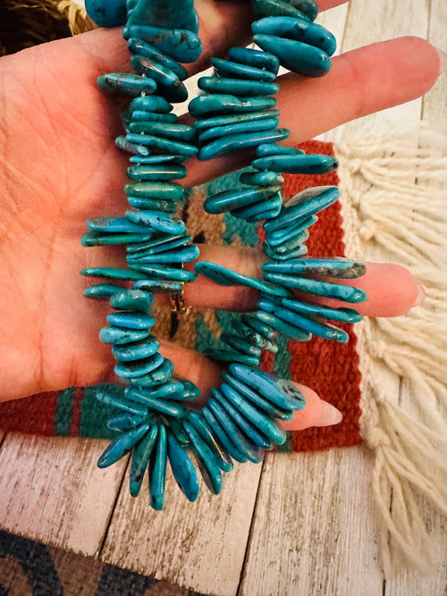 Old Pawn Handcrafted Turquoise Beaded Necklace
