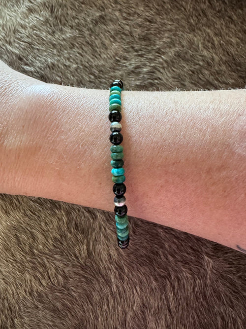 Handmade Sterling Silver & Hubei Turquoise, Black Onyx, and Pearl Beaded 8" Bracelet by Roaming Buffalo