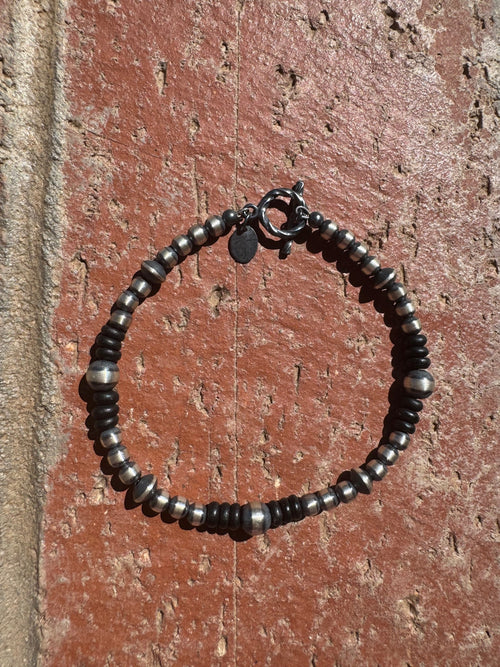 Handcrafted Sterling Silver Pearl & Black Onyx 4-6mm Beaded Bracelet 7"