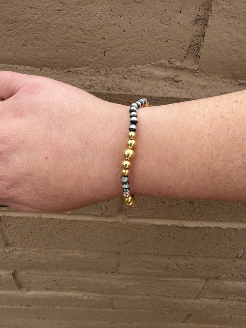 Handcrafted Sterling Silver Gold Bead 4-6mm Beaded Stretch Bracelet