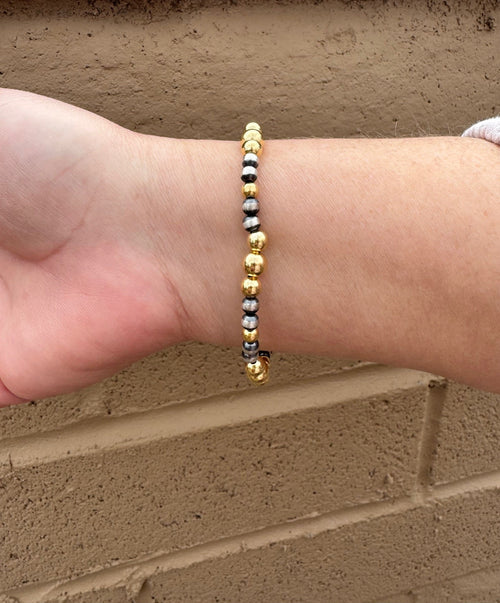 Handcrafted Sterling Silver Gold Bead 4-6mm Beaded Stretch Bracelet