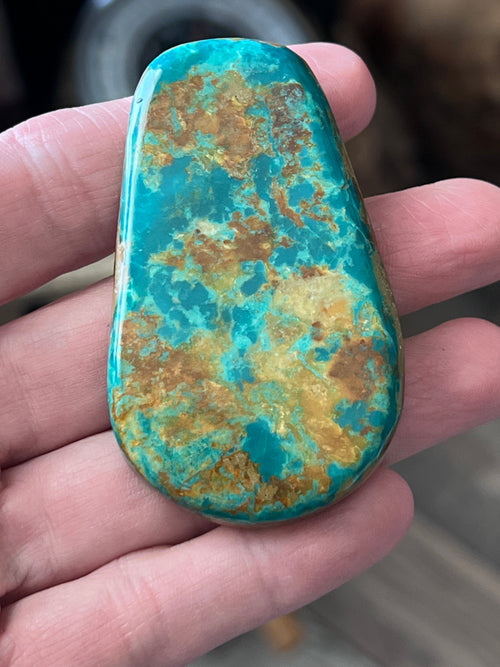 Hunky Pilot Mountain Turquoise Cabochon, PM001