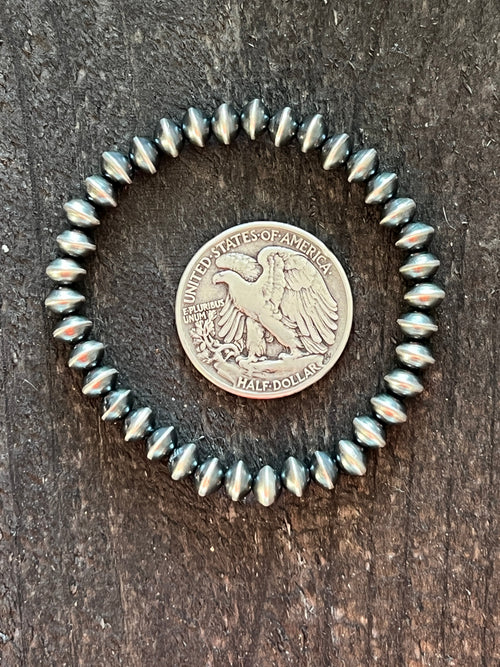 Vinita Cowboy Handcrafted Sterling Silver 6.8mm Saucer Pearl Stretch Bracelet