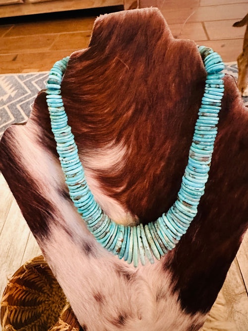 Old Pawn Handcrafted Turquoise Beaded Necklace