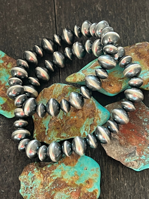Vinita Cowboy Handcrafted Sterling Silver Stretch 6mm to 12.5mm Beaded Bracelet