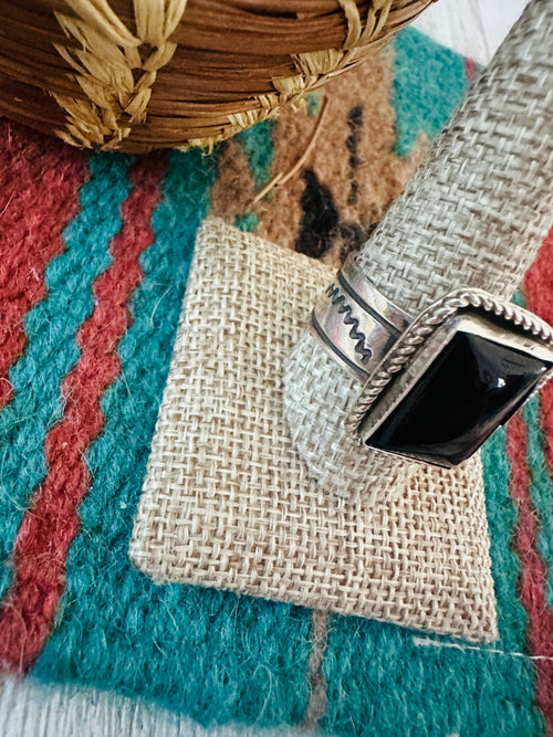 Old Pawn Navajo Sterling Silver & Onyx Ring