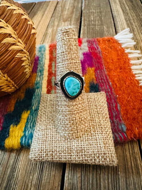 Old Pawn Handcrafted Turquoise & Sterling Silver Ring Size 7.75