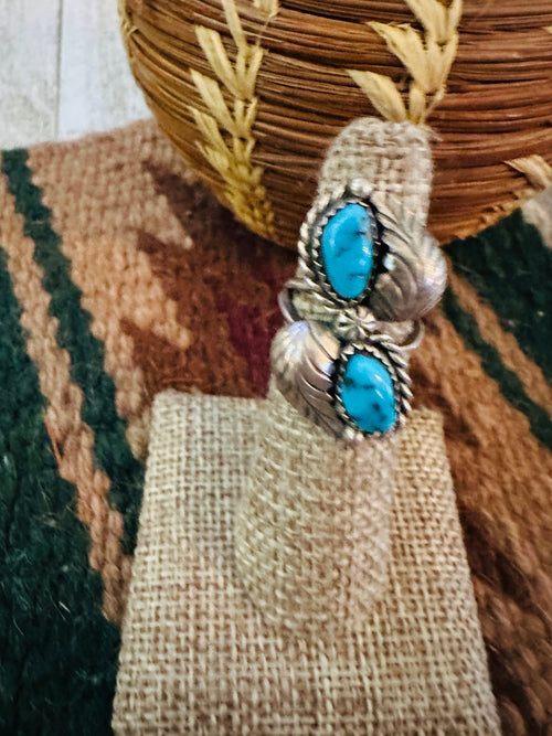 Old Pawn Handcrafted Turquoise & Sterling Silver Ring Size 4.25