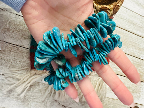 Old Pawn Handcrafted Turquoise Beaded Necklace