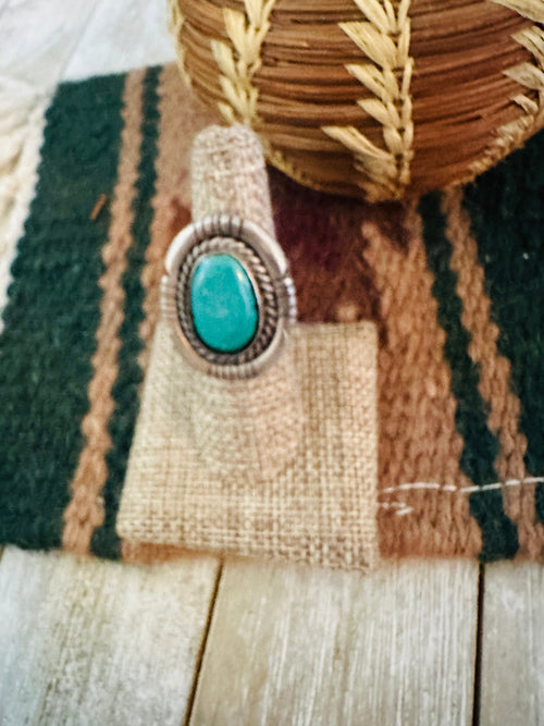 Old Pawn Handcrafted Turquoise & Sterling Silver Ring Size 7