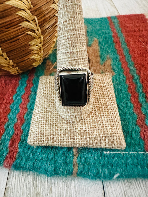 Old Pawn Navajo Sterling Silver & Onyx Ring