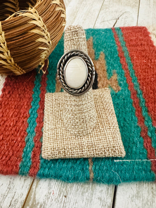Old Pawn Navajo Sterling Silver & Mother of Pearl Ring Size 6.5