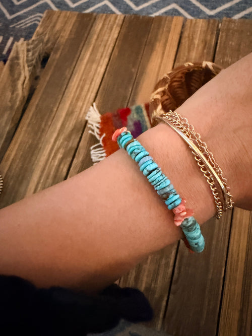 Handcrafted Turquoise and Spiny Oyster Beaded Stretch Bracelet