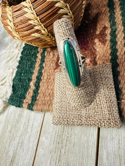 Old Pawn Handcrafted Malachite & Sterling Silver Ring Size 8