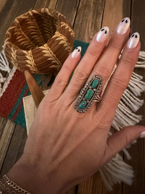 Old Pawn Handcrafted Turquoise & Sterling Silver Ring Size 9.5