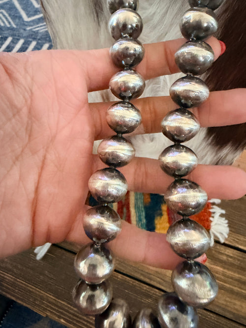 Old Pawn Handcrafted Sterling Silver Graduated 28” Beaded Necklace