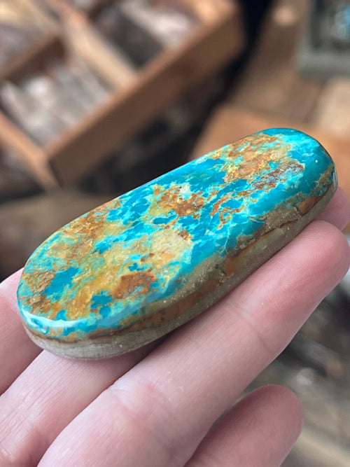 Hunky Pilot Mountain Turquoise Cabochon, PM001