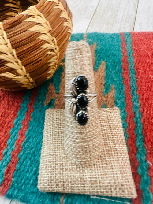Old Pawn Navajo Sterling Silver & Onyx Ring