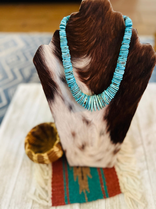 Old Pawn Handcrafted Turquoise Beaded Necklace
