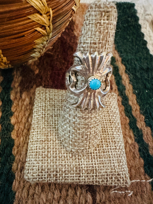 Old Pawn Handcrafted Turquoise & Sterling Silver Ring Size 7