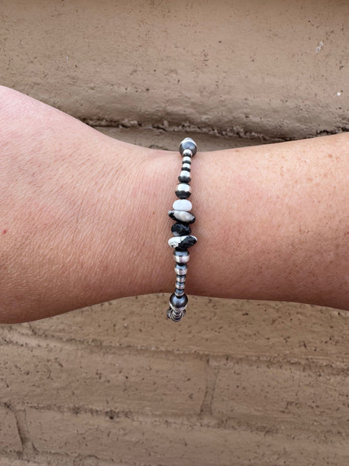 Handcrafted White Buffalo & Sterling Silver Pearl 3-6mm Beaded Bracelet 7.5"