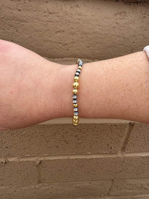 Handcrafted Sterling Silver Gold Bead 4-6mm Beaded Stretch Bracelet