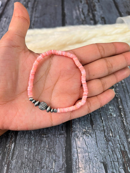 Handmade Sterling Silver Queen Pink Conch Collection: Stretchy Beaded Bracelet (7)